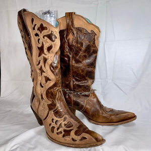 Women's Corral Brown & Beige Vintage Heeled Boots Size 10